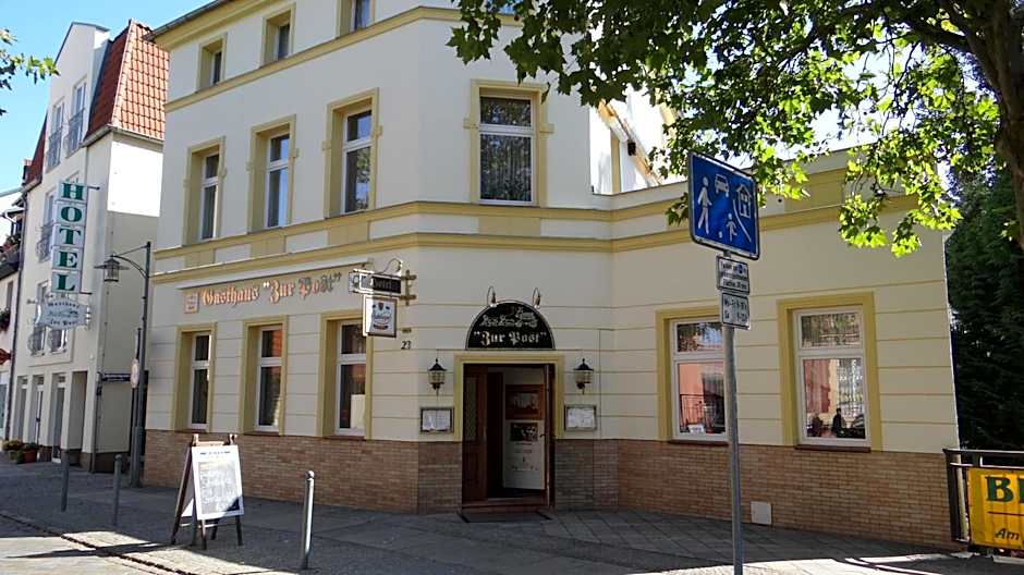 Photo 1 of 31 of Hotel "Zur Post"