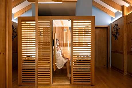 Suite with Sauna