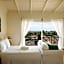 Ocean Breeze Boutique Hotel & Marina