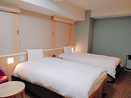 Room Selected at Check-In - Non-Smoking