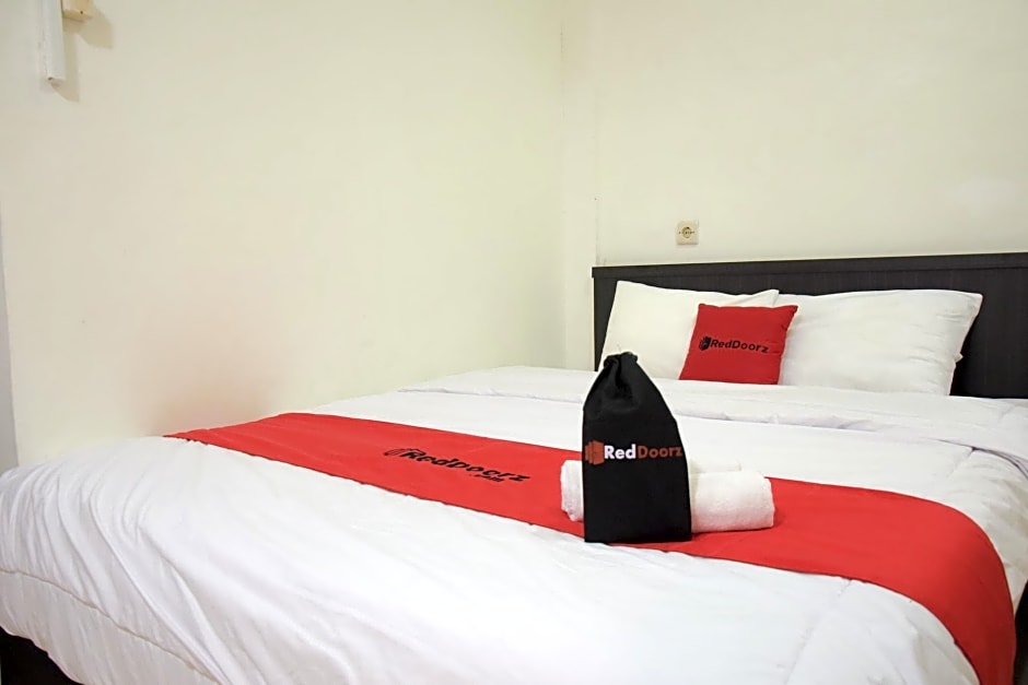 RedDoorz near GOR Satria Purwokerto