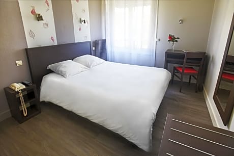Double Room with Private Bathroom and Shared Toilet
