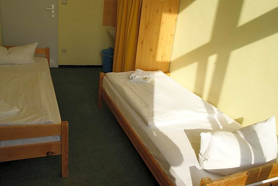Happy go Lucky Hotel  Hostel