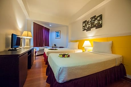 Family Room, 2 Bedrooms, Connecting Rooms, City View (4 Twin Beds)