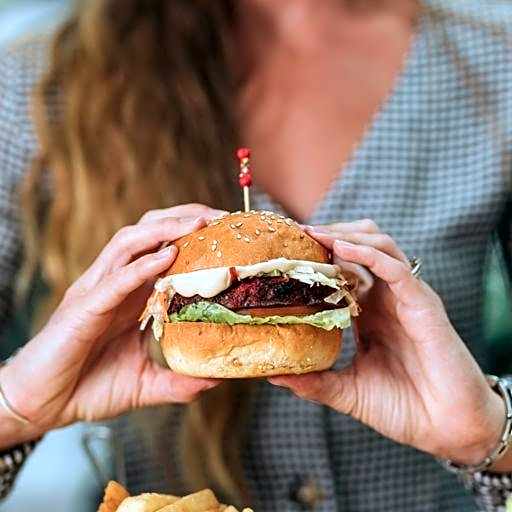 Calamvale Hotel Suites and Conference Centre