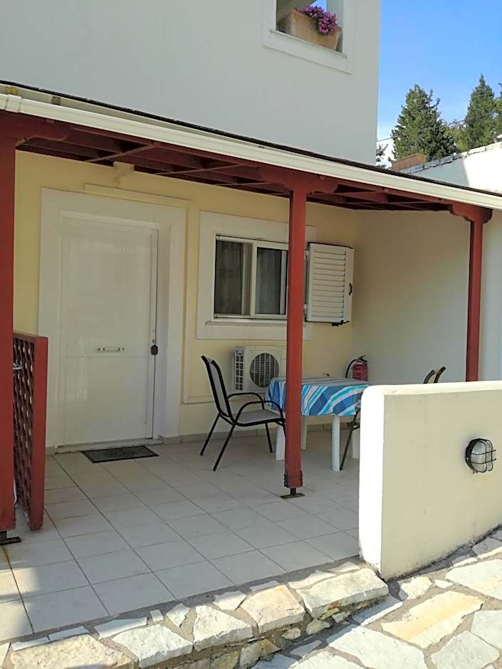 Geni Garden Apartments