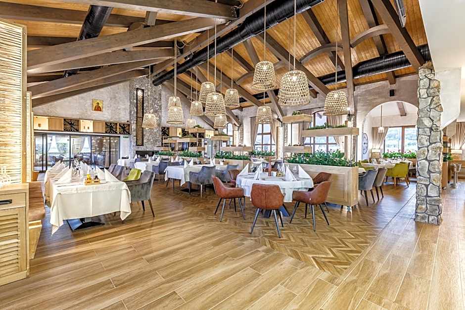 SPA Complex Belchin Spring