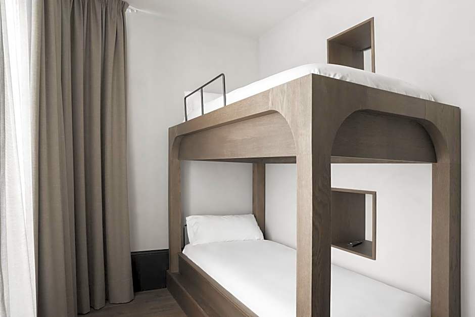 ICON Wipton by Petit Palace