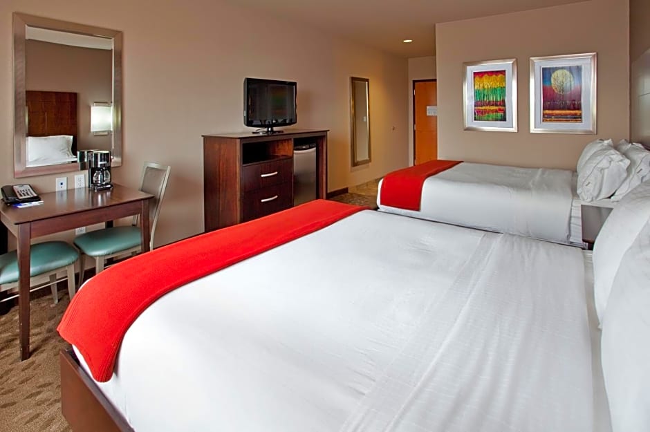 Holiday Inn Express Hotel and Suites Saint Robert, an IHG Hotel