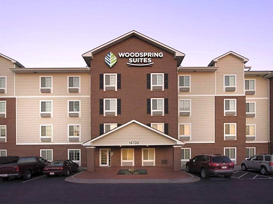 WoodSpring Suites Kansas City Lenexa