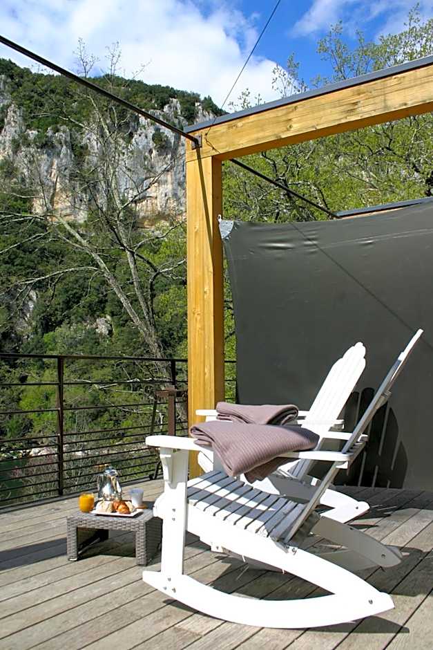 Prehistoric Lodge - Adult Only