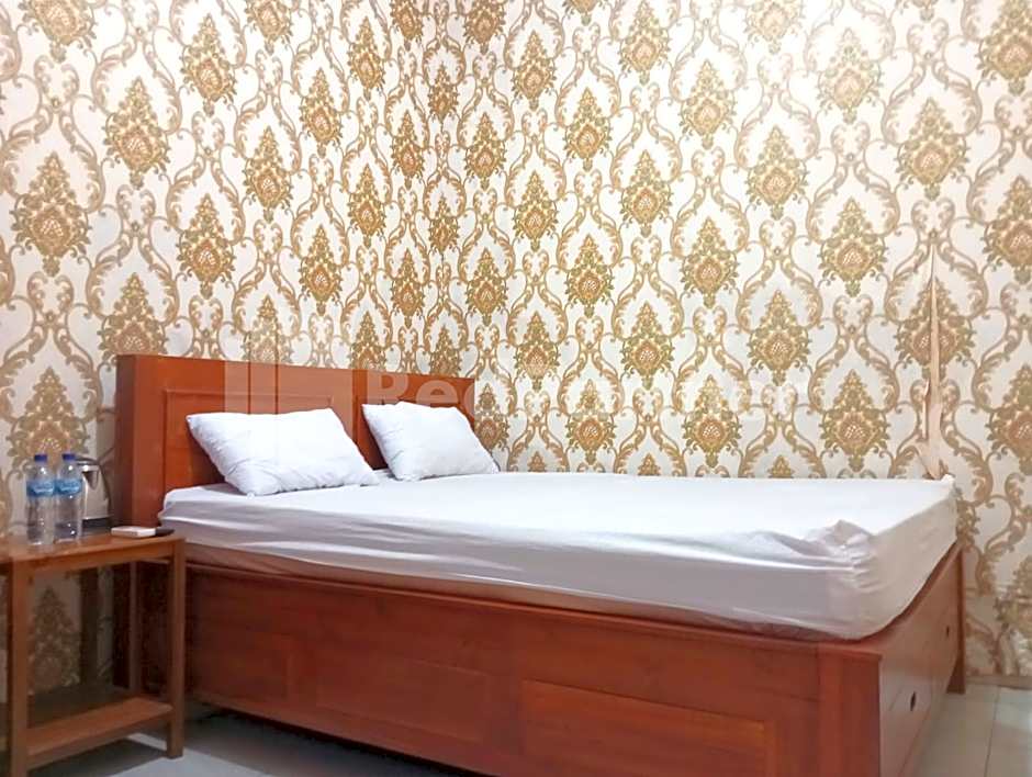 Isa Homestay Kudus Mitra Reddoorz