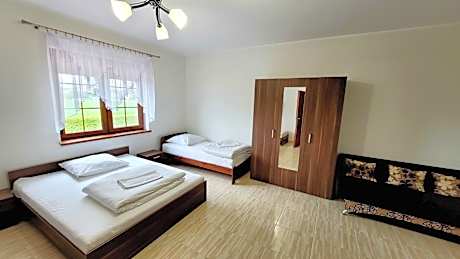 Quadruple Room with Private Bathroom