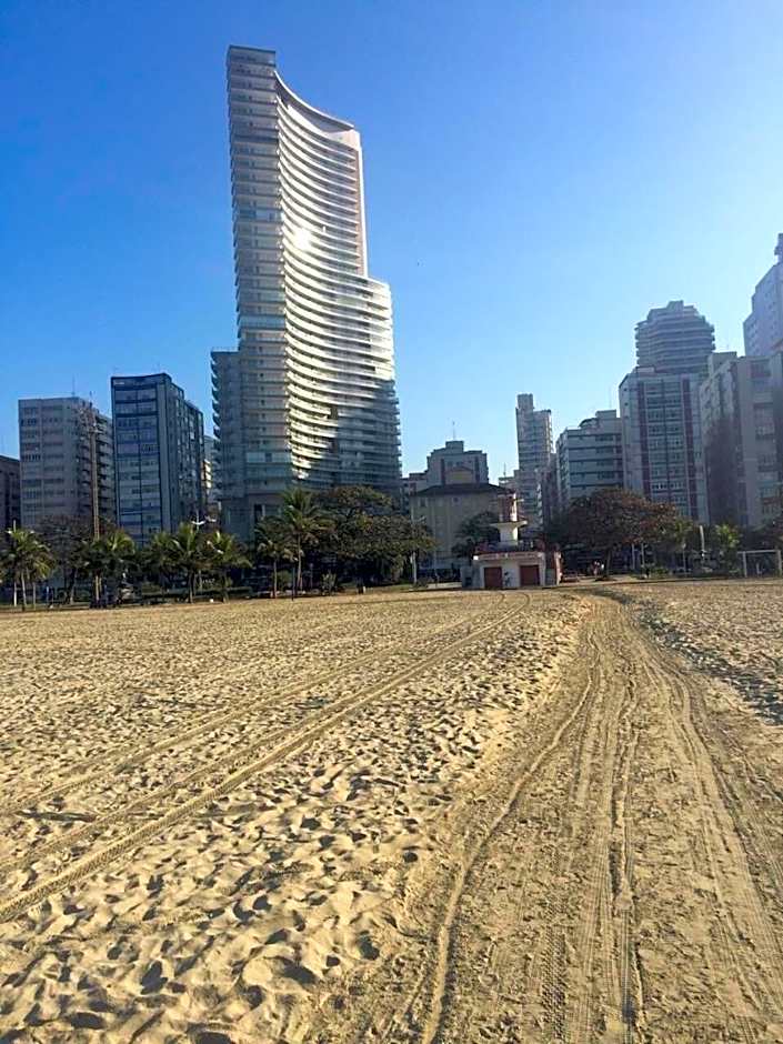 Vista Mar Unlimited Frente Mar Ar Condicionado Garagem Arrumação Andar Alto e piscina aquecida, sauna e muito mais!