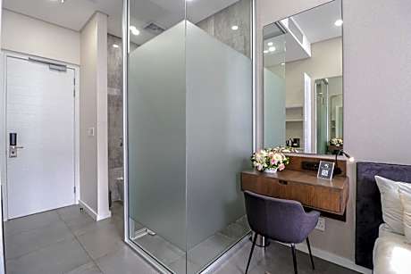 Queen Room with Balcony