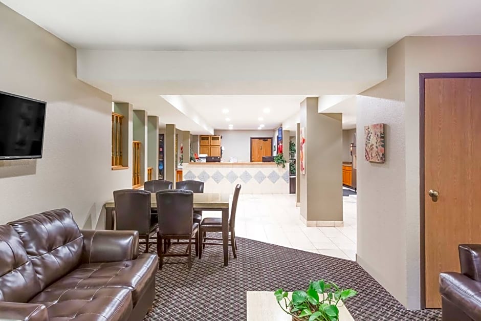 Super 8 by Wyndham Redding