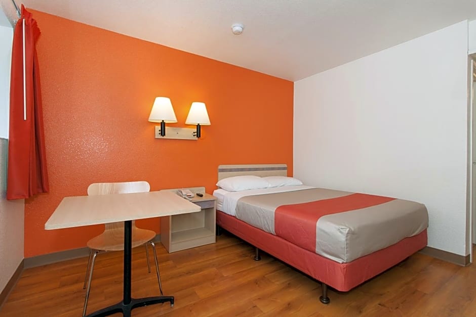 Motel 6 Davis-Near UC Davis