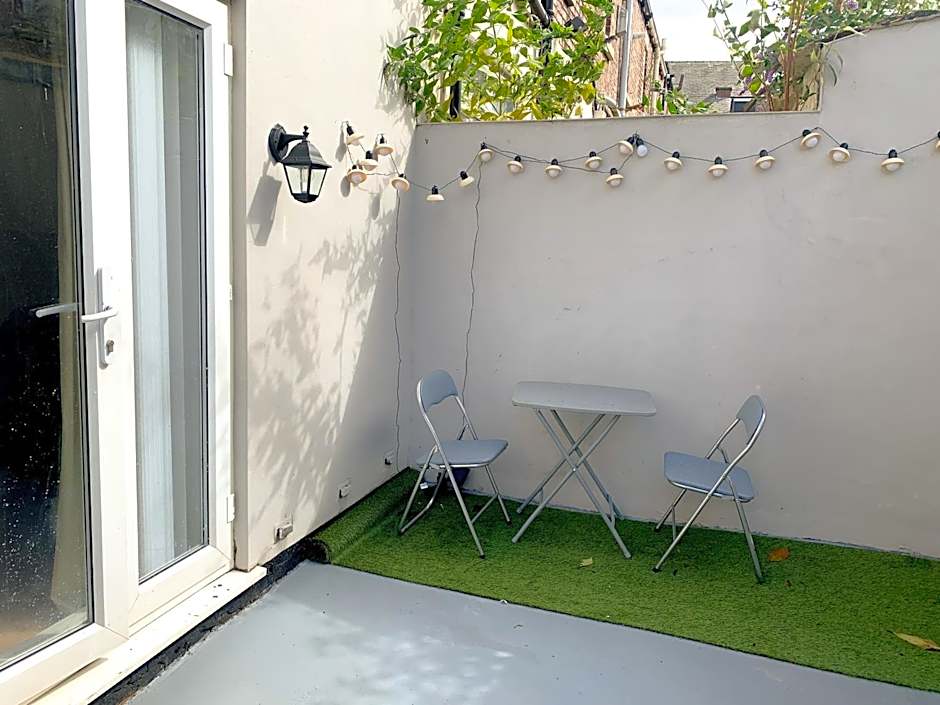 Large House Near Anfield & Liverpool Town