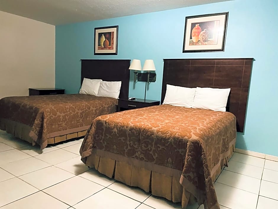 Travelers Inn - Clearwater