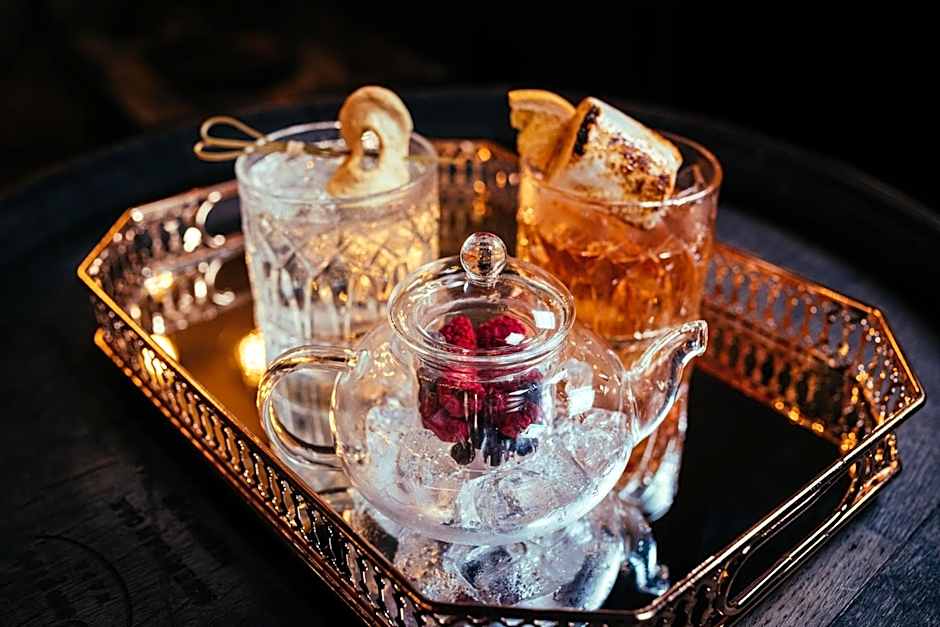 The Duke of Edinburgh Hotel & Bar