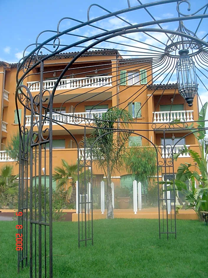 Appart Hotel Lou Castelet