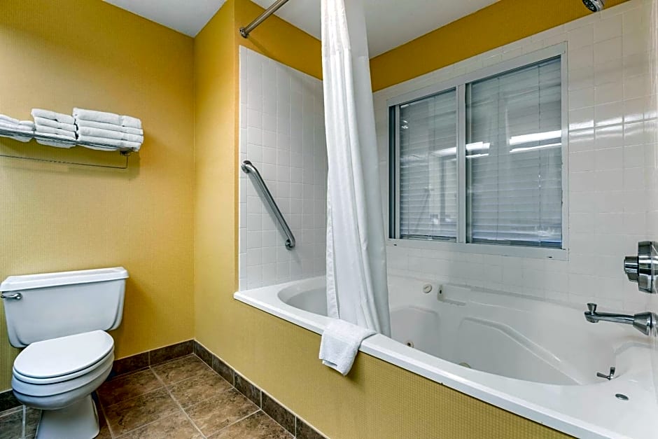 Quality Inn & Suites Mason City