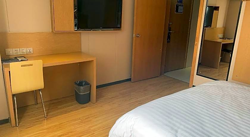 7 Days Inn Yunfu Luoding Central