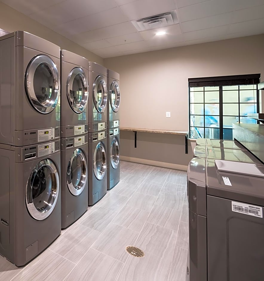 Staybridge Suites - Southgate - Detroit Area By IHG