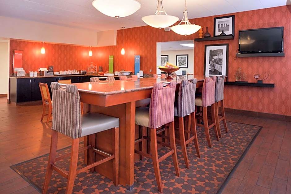 Hampton Inn By Hilton Columbus-East