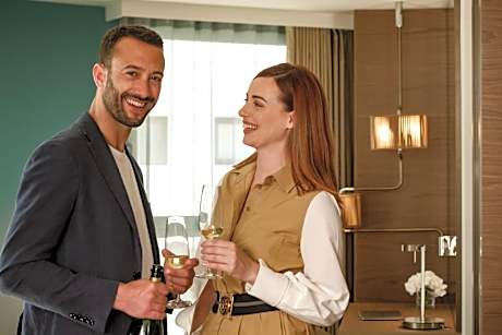 Junior King Suite with Balcony and Pjazza View