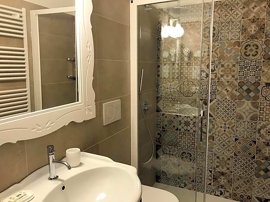 Village Hotel Lucia
