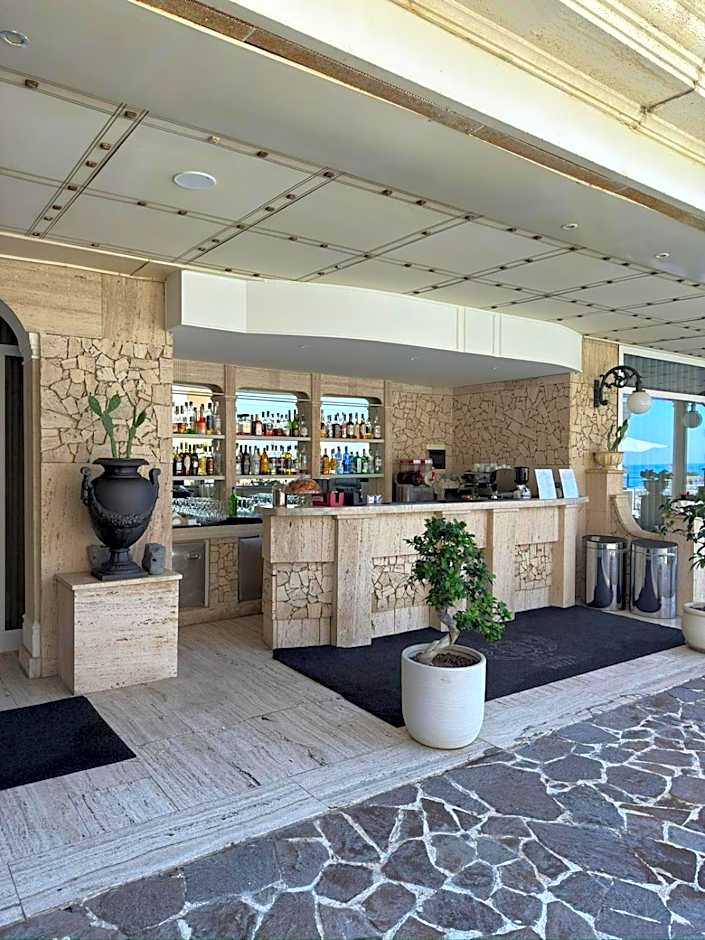 Hellenia Yachting Hotel & SPA