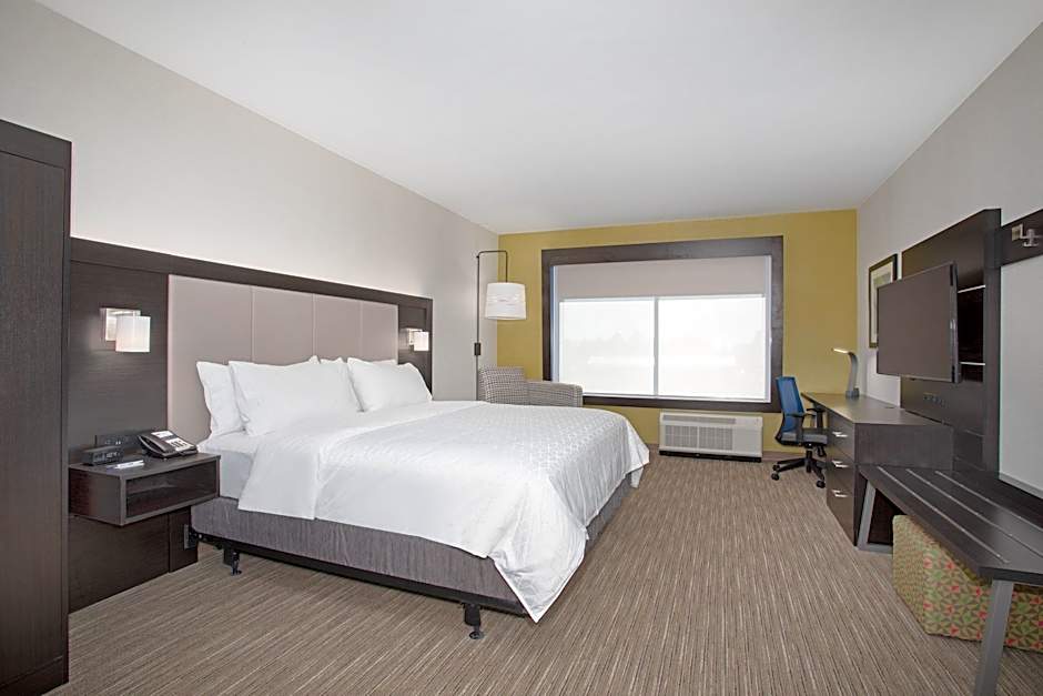Photo 1 of 4 of 1 Bedroom 1 King Bed Suite, Mobility Accessible