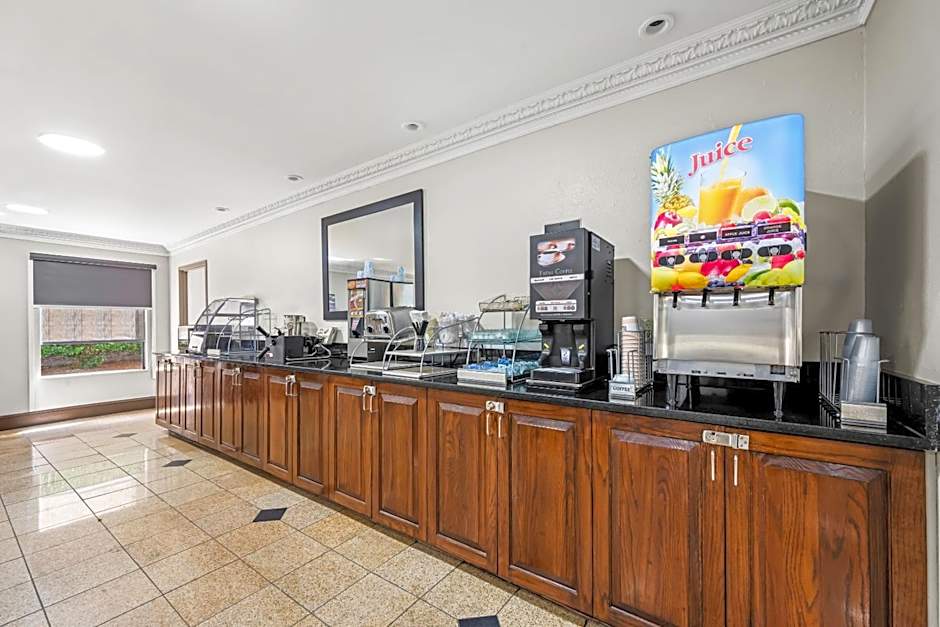 Red Roof PLUS+ Henderson