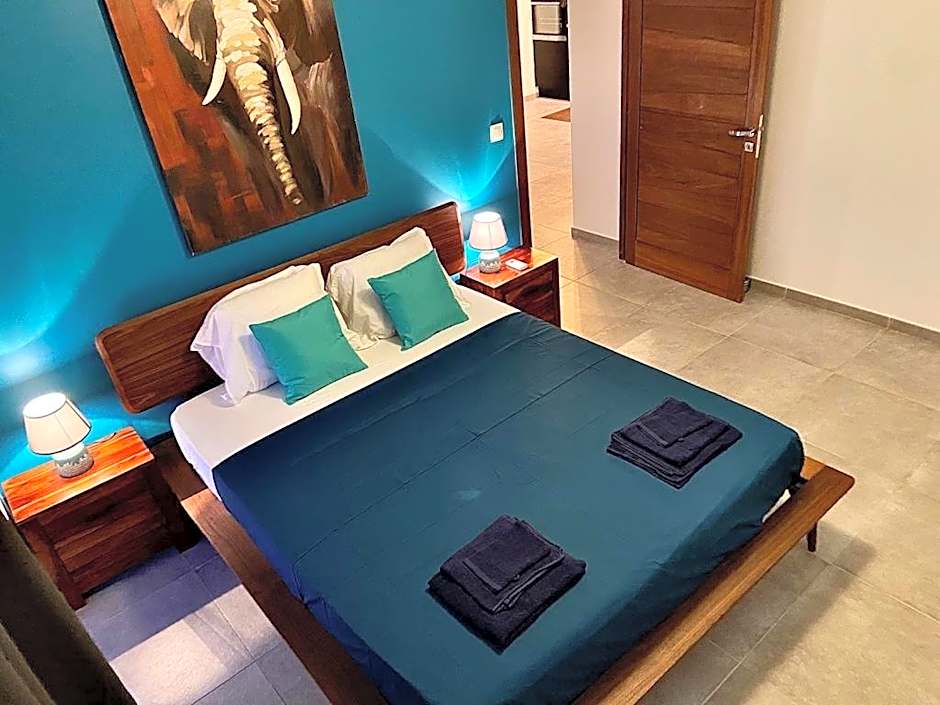 Villa Passion Cannelle de standing avec sa piscine vue mer