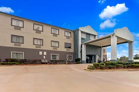 Quality Inn & Suites Pearl-Jackson