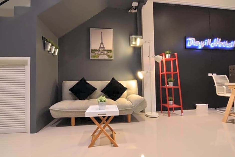 Day II Hotel by ZUZU