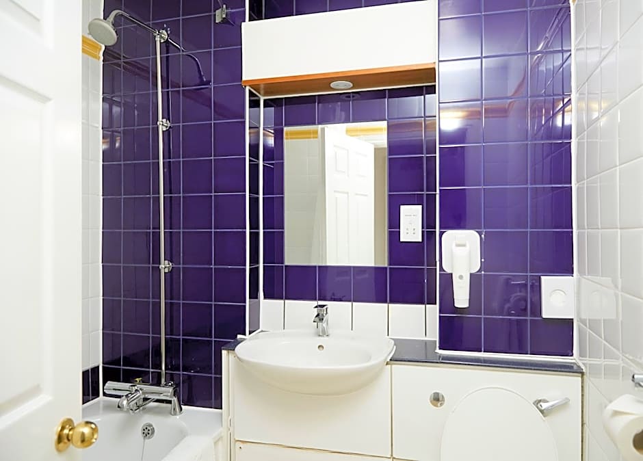 Wheatsheaf by Chef & Brewer Collection