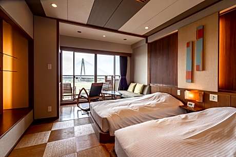 Twin Room with River View - Non Smoking