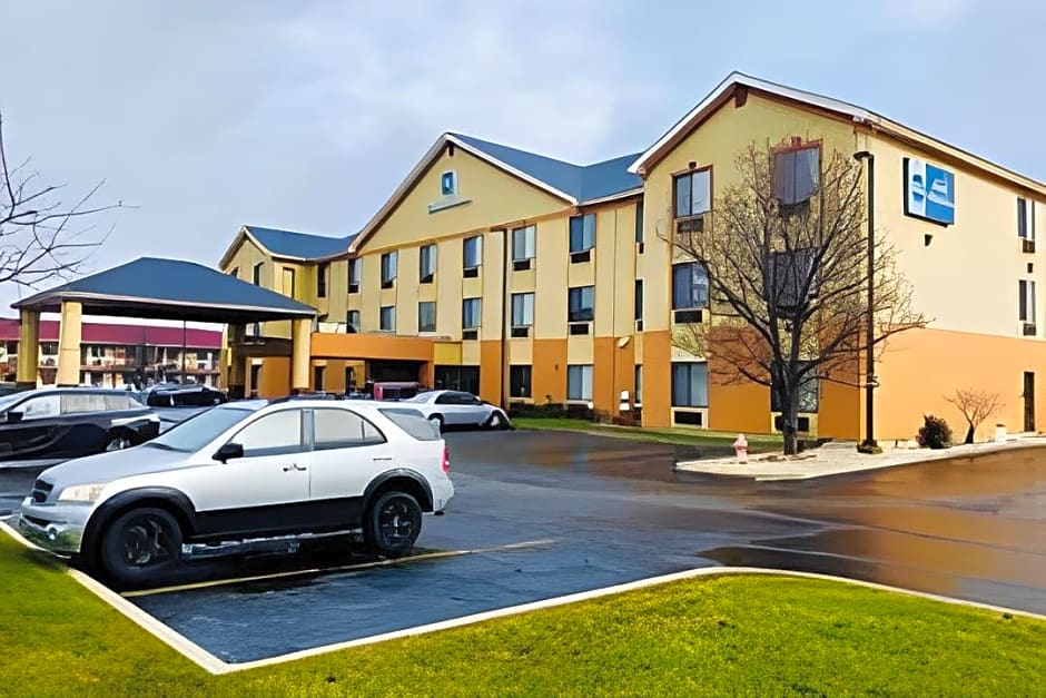 Inn & Suites of Merrillville