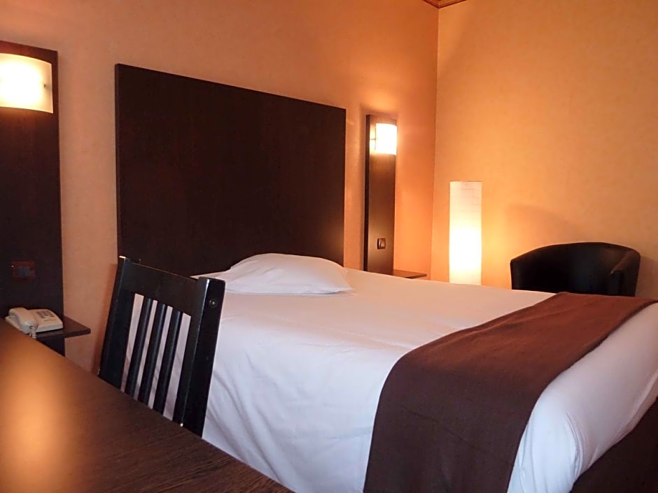 Adonis Lyon Est Hôtel Artys