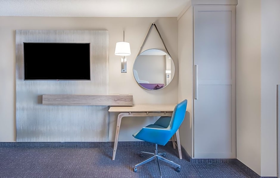 Crowne Plaza Cleveland at Playhouse Square by IHG