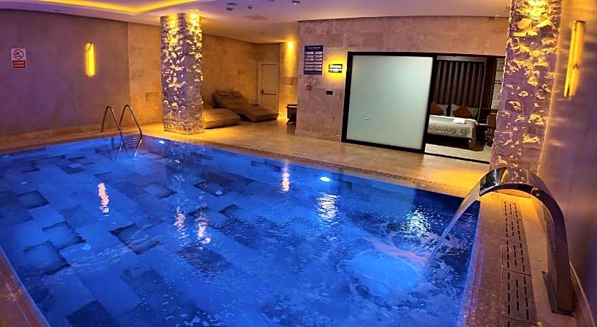 EMRTMES HOTEL & SPA TUZLA