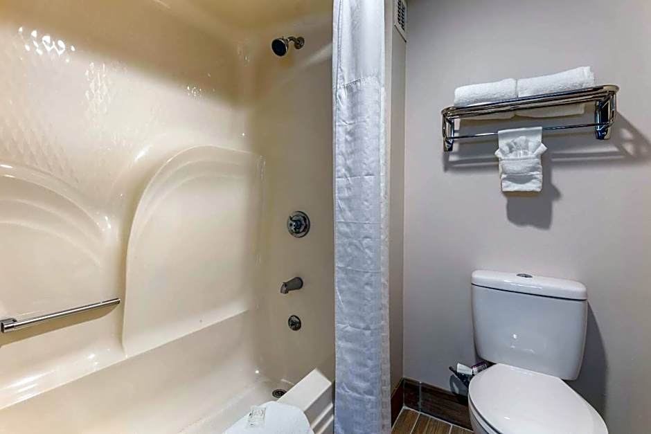 Quality Inn Cape Girardeau North