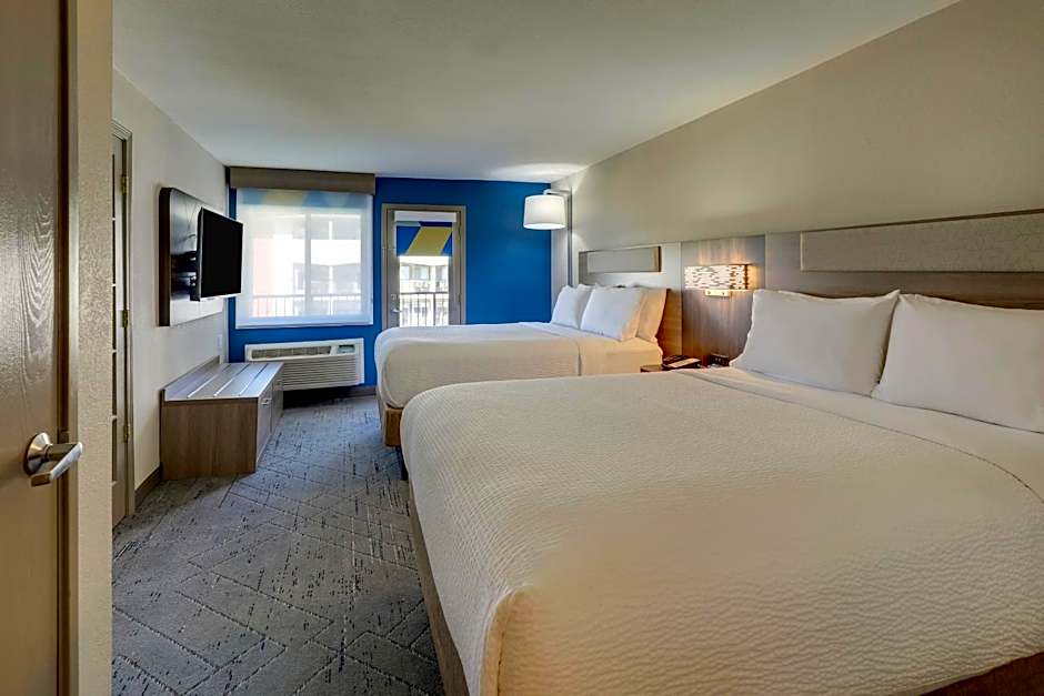 Holiday Inn Express Hotel & Suites Branson 76 Central By IHG