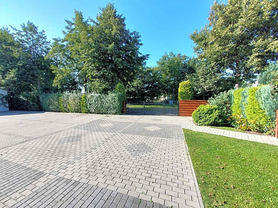 domek Drewniany na wiejskiej