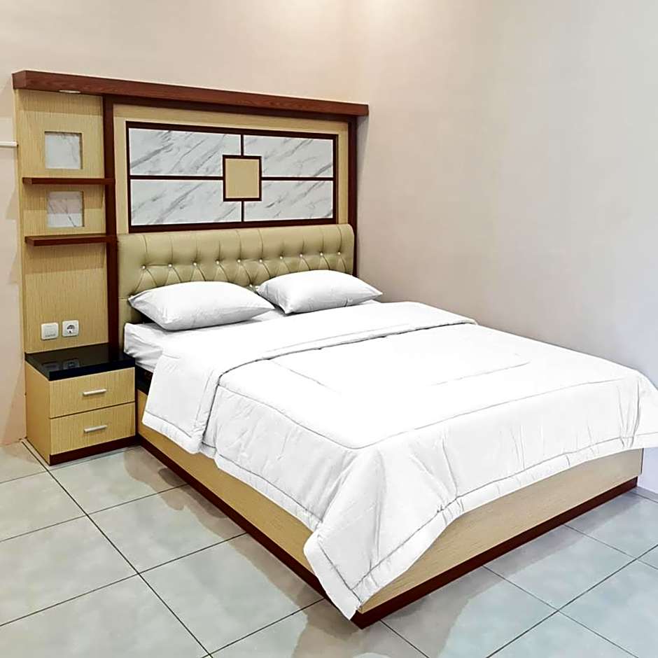 RedDoorz @ Jalan Nyai Enat Sampit