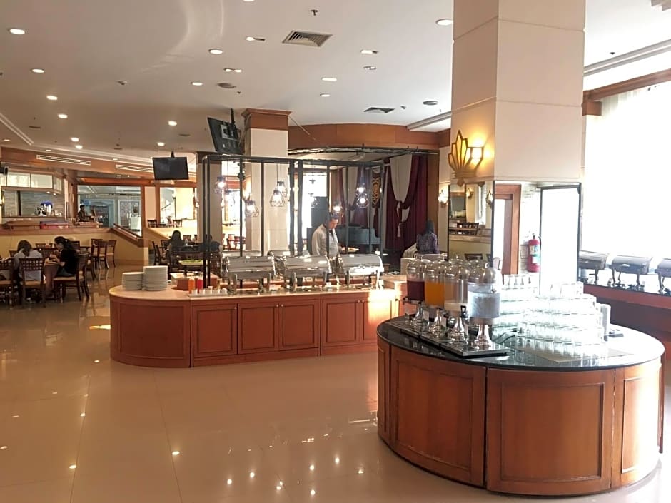 Green World Palace Hotel