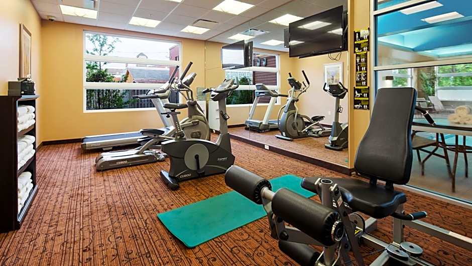 Best Western Plus Bathurst Hotel & Suites