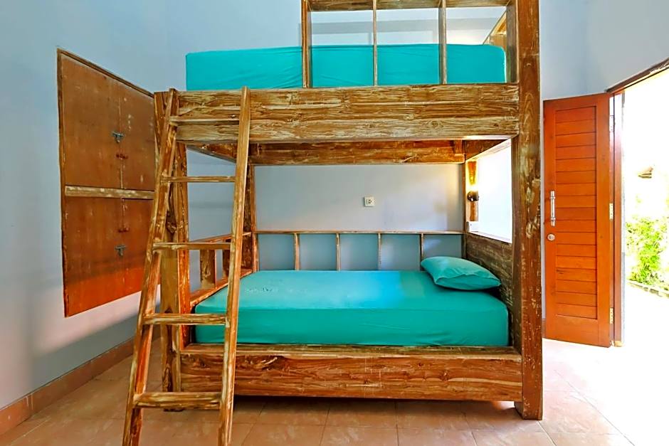 Lembongan Hostel